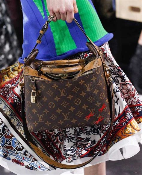 louis vuitton brucia le borse|louis vuitton online shopping.